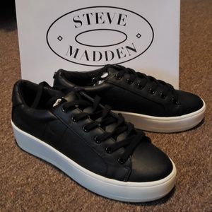 Steve Madden black and white women's sneakers, 8